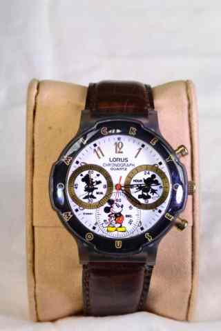 Appraisal: LORUS UNISEX MICKEY MOUSE WATCHVery nice Mickey Mouse watch with