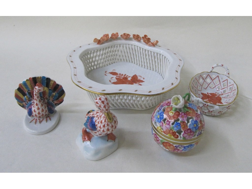 Appraisal: Group of Herend items including dishes two bird groups etc