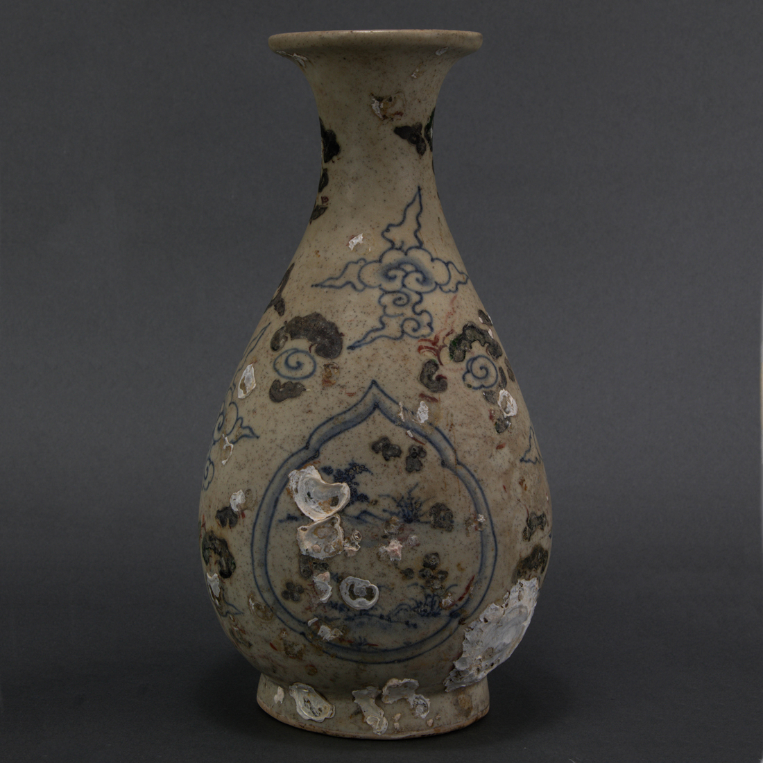 Appraisal: HOI AN HOARD UNDERGLAZE BLUE AND COPPER RED VASE Hoi