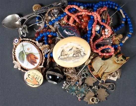 Appraisal: Assortment of costume coral silver and lapis lazuli jewelry Estimate