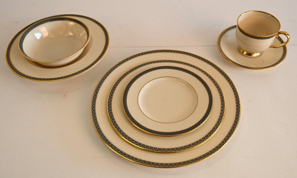 Appraisal: Approximately Piece China Lot to include Lenox Patriot dinner plates