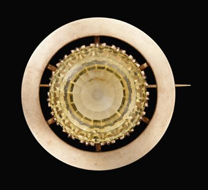 Appraisal: karat yellow gold brooch set with large citrine Round cushion