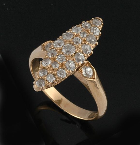 Appraisal: A VICTORIAN DIAMOND RING Circa The marquise shaped plaque grain