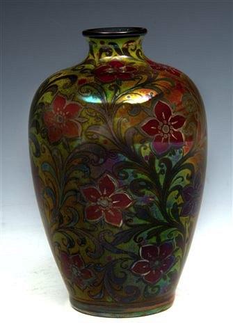 Appraisal: A PILKINGTON ROYAL LANCASTRIAN LUSTRE VASE on green ground with