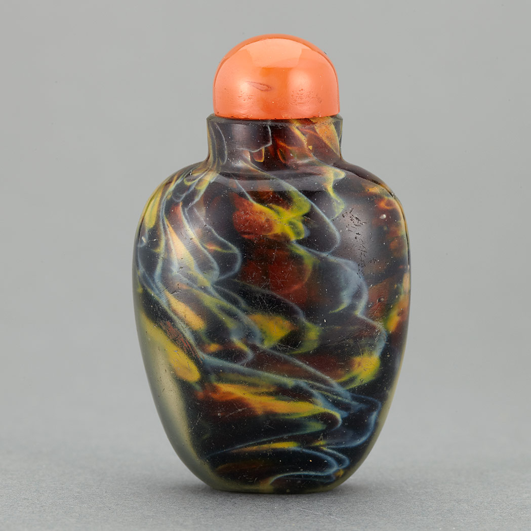 Appraisal: Chinese Glass Snuff Bottle th th Century The tapered ovoid