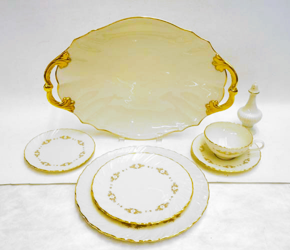 Appraisal: SEVENTY-ONE PIECE LENOX FINE CHINA SET in the Golden Mood