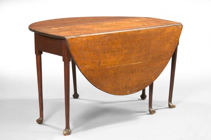 Appraisal: English Oak Drop-Leaf Table mid- th century the rectangular top