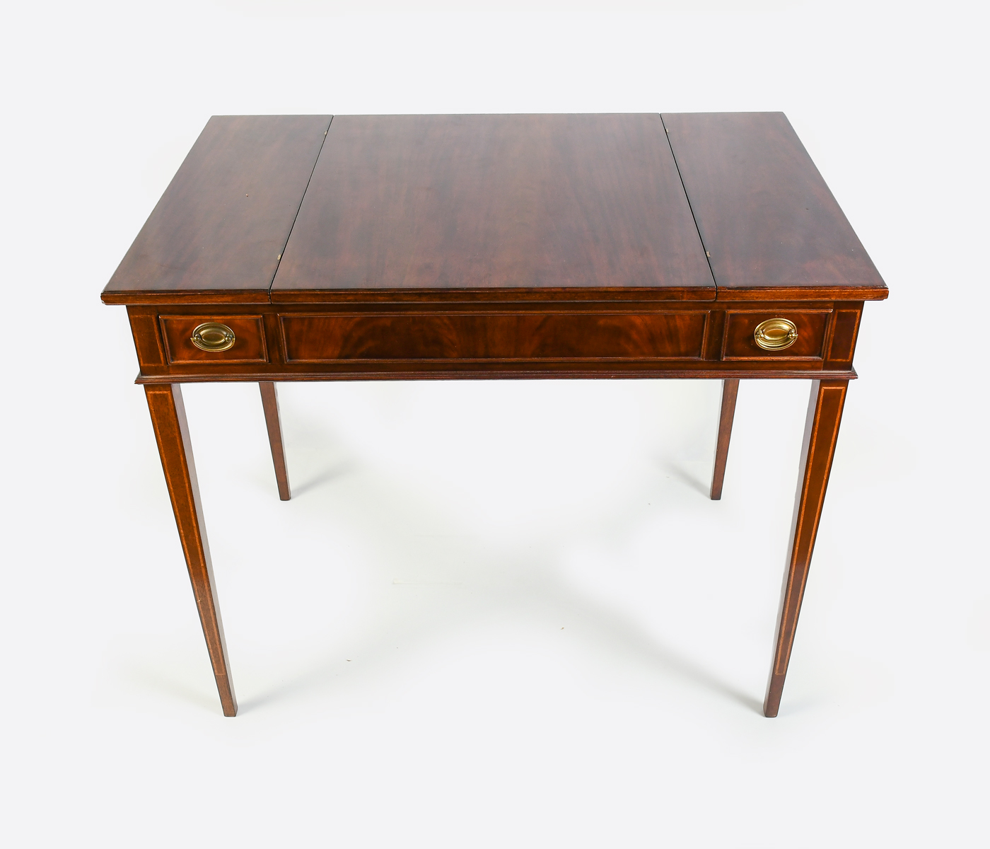 Appraisal: WELLINGTON HALL FURNITURE CO MAHOGANY GAME TABLE Three section top