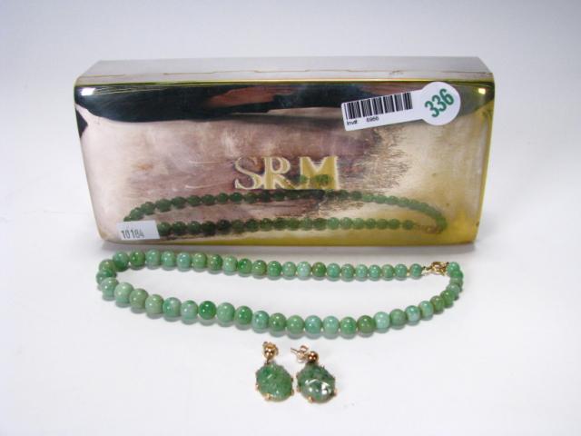 Appraisal: Jade beaded necklace with graduated jade beads ranging from approx