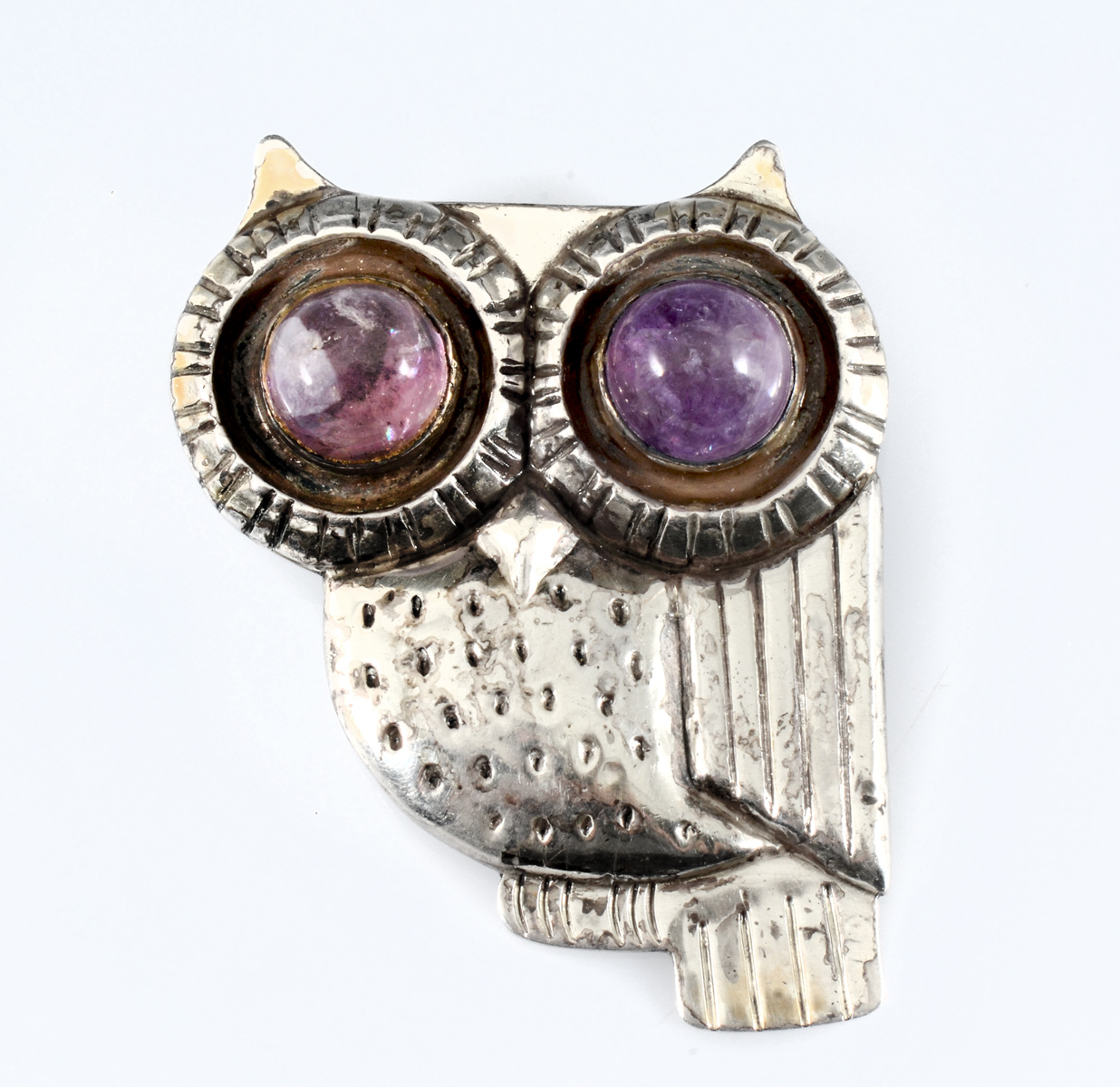 Appraisal: SPRATLING STERLING OWL PIN WITH AMETHYST EYES Adorable owl pin