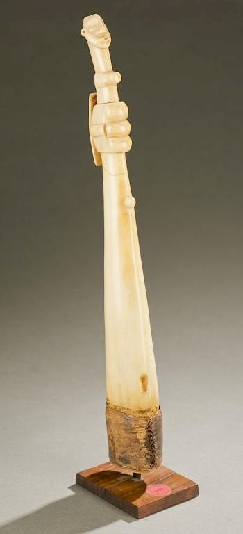 Appraisal: Mangbetu ivory oliphant early th c An ivory oliphant with