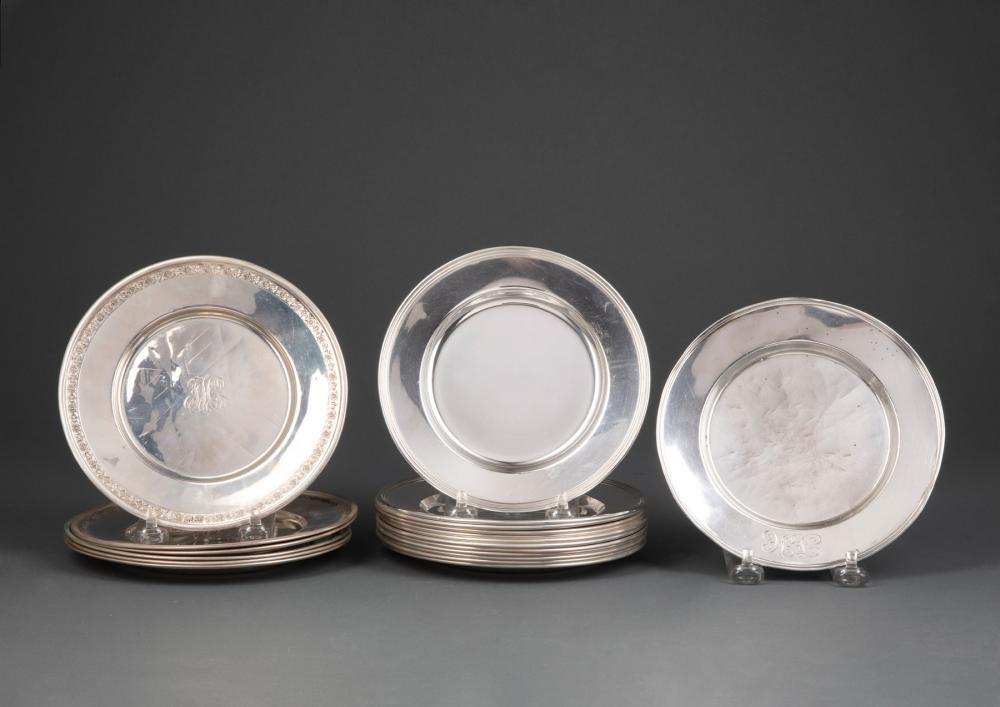 Appraisal: GROUP OF AMERICAN STERLING SILVER BREAD PLATESGroup of American Sterling