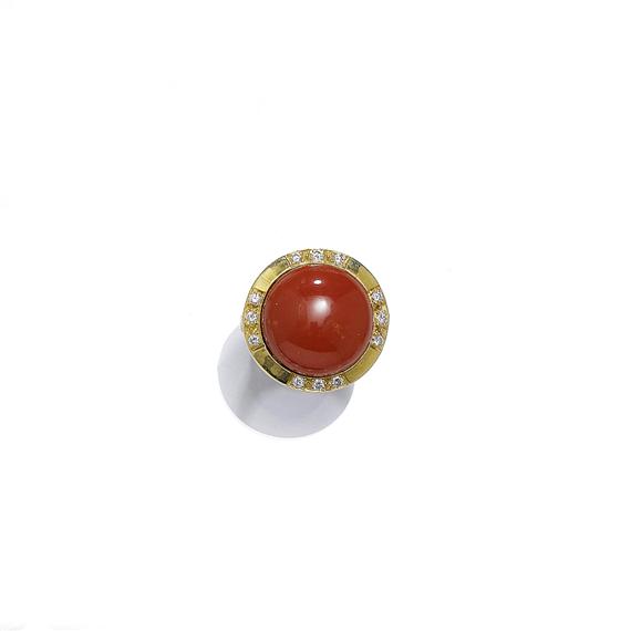 Appraisal: A CORAL AND DIAMOND RING Yellow gold Decorative casual ring