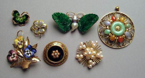 Appraisal: K gold jade and pearl butterfly pin K gold and