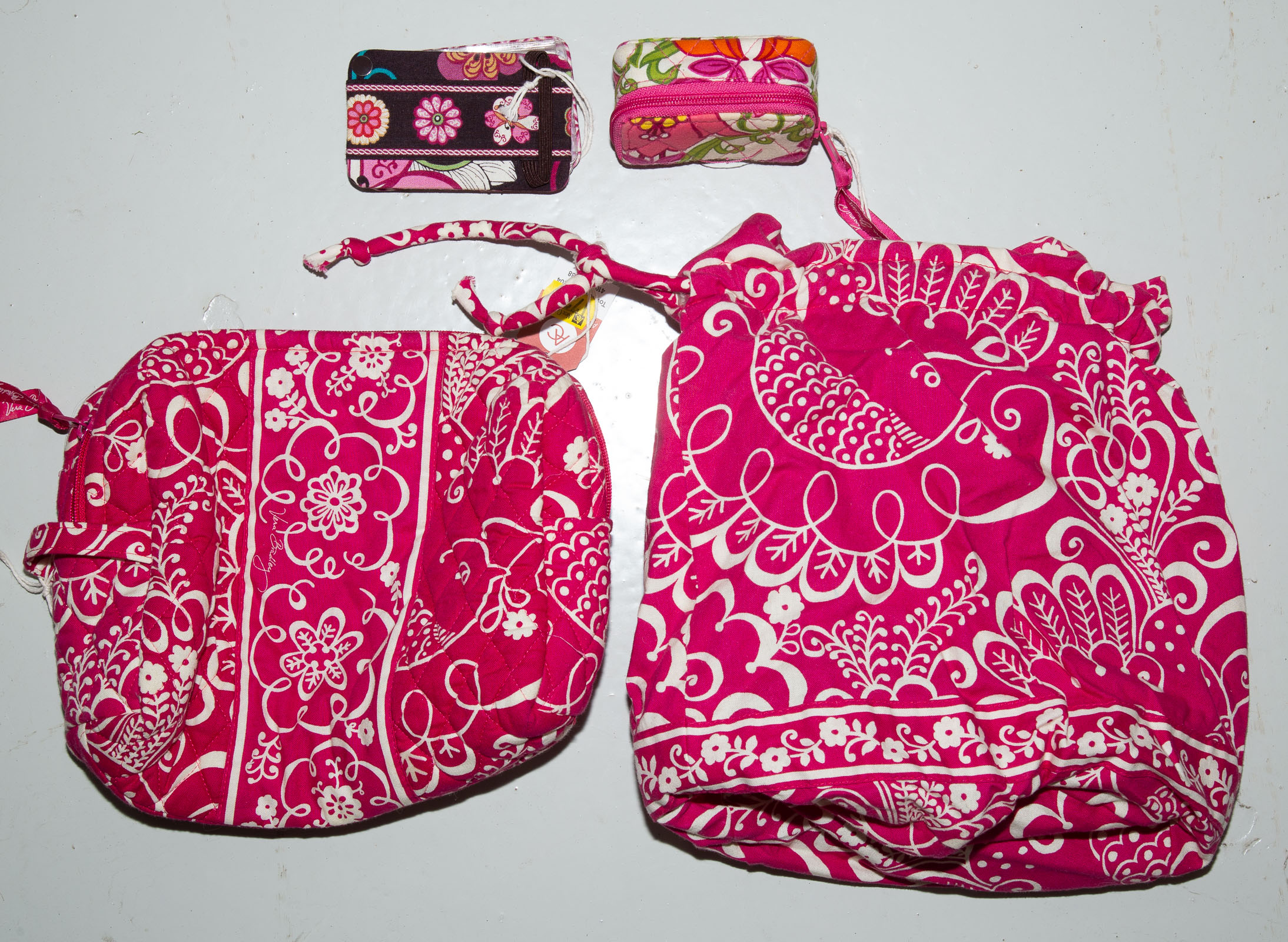 Appraisal: A VERA BRADLEY DUFFEL ACCESSORIES A Vera Bradley Duffel bag