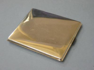 Appraisal: A PLATINUM CIGARETTE CASE of plain oblong form with sapphire