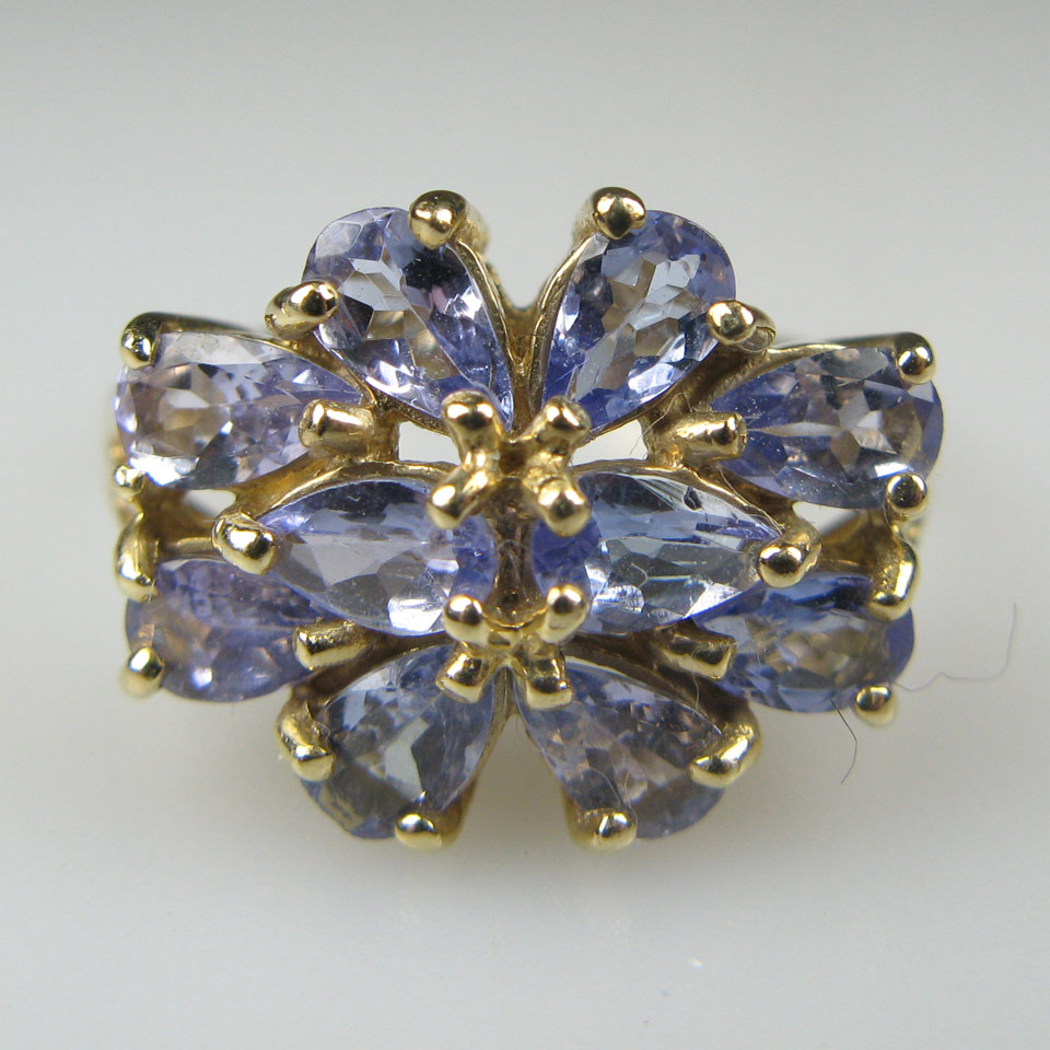 Appraisal: English k Yellow Gold Ring set with pear cut tanzanites