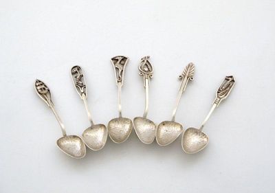 Appraisal: Australian A set of six modern coffee spoons each with