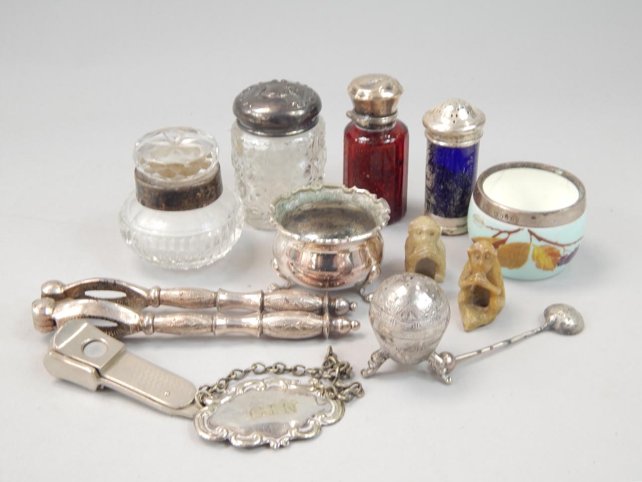 Appraisal: Miscellaneous silver mounted and silver plated items to include a