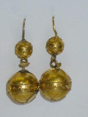 Appraisal: A PAIR OF VICTORIAN GOLD EARRINGS in the Etruscan style