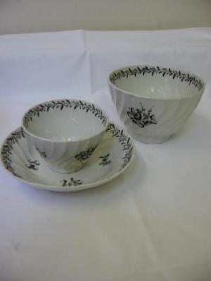 Appraisal: AN ENGLISH PORCELAIN PART TEA SERVICE comprising five shanked tea