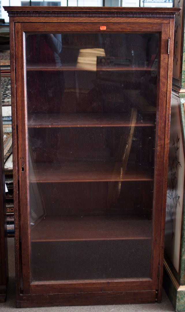 Appraisal: Oak Victorian bookcase