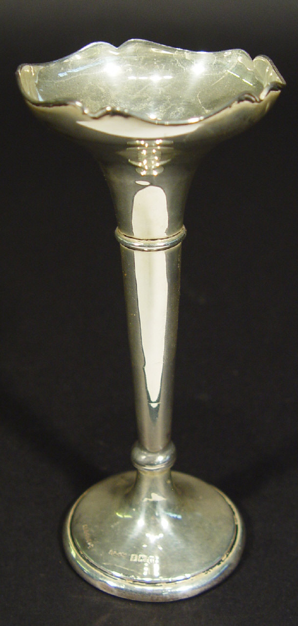 Appraisal: Circular based silver bud vase Birmingham cm high