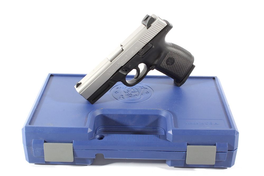 Appraisal: Smith Wesson SW VE S W Semi-Auto Pistol This lot