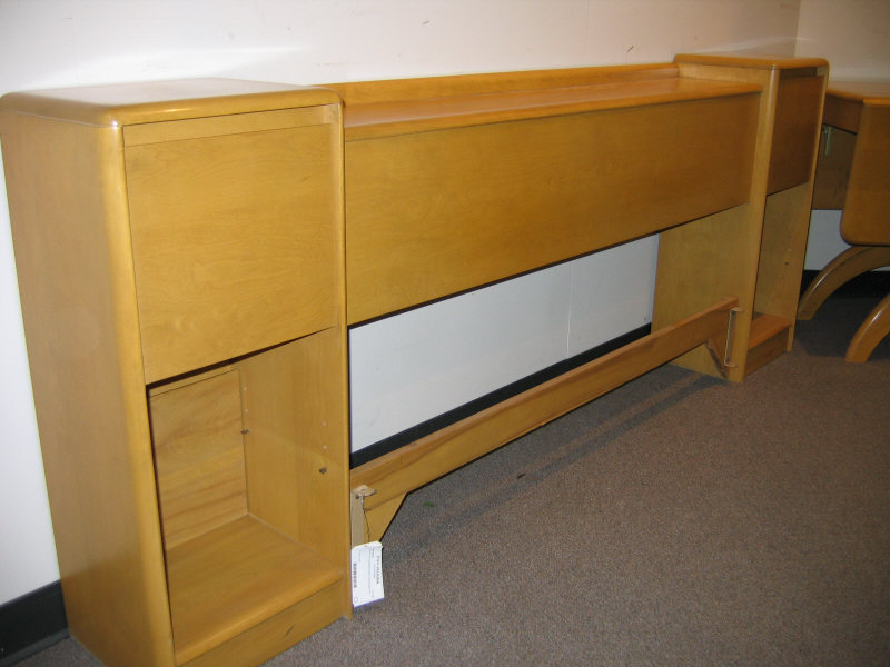 Appraisal: HEYWOOD-WAKEFIELD Two-piece Wheat finish bedroom set headboard with drop-down side