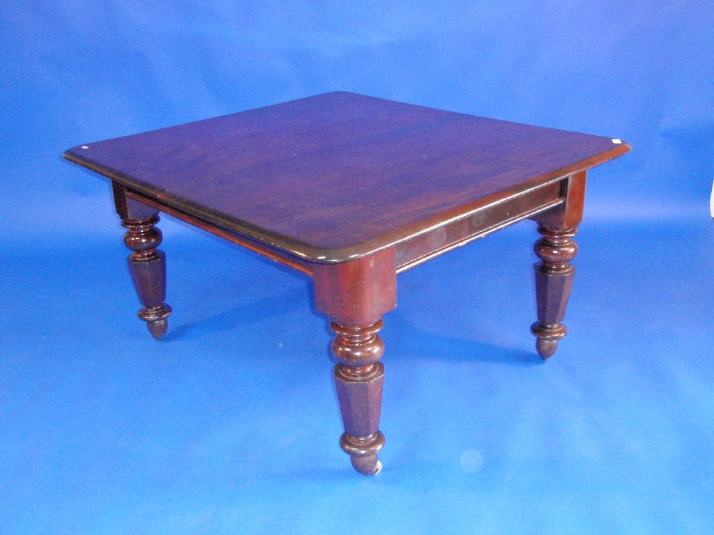 Appraisal: A Victorian and later mahogany extending dining table with three