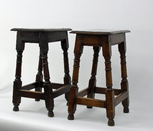 Appraisal: A matched pair of oak joint stools with ring turned