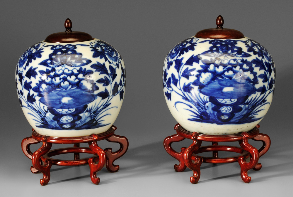 Appraisal: Pair Blue and White Porcelain Lidded Jars Chin