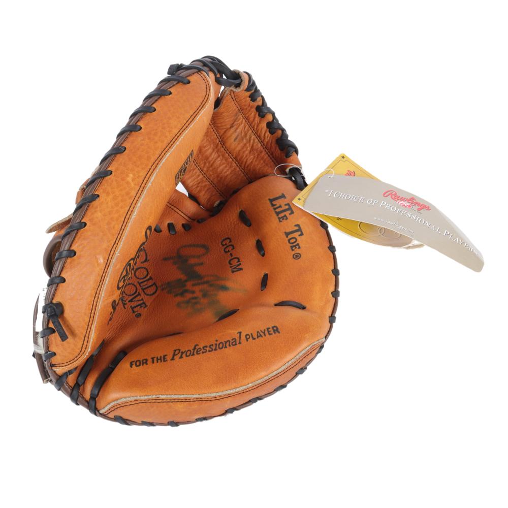 Appraisal: JOHNNY BENCH AUTOGRAPHED CATCHERS MITTJohnny Bench Autographed Catchers Mitt Johnny