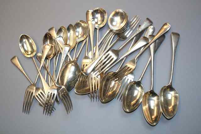 Appraisal: A SIX PLACE SETTING OLD ENGLISH PATTERN SILVER SERVICE CONSISTING