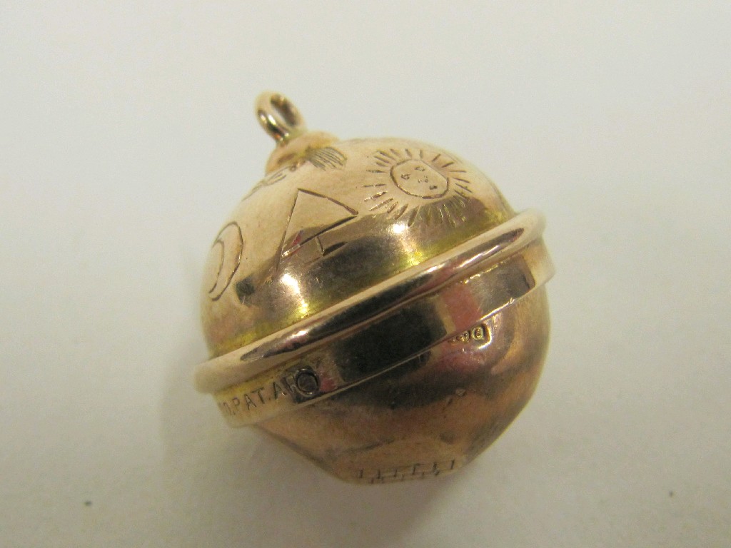 Appraisal: Nine carat gold Masonic ball fob