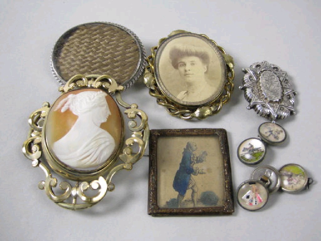 Appraisal: A woven hair Brooch a carved Shell Cameo Brooch in