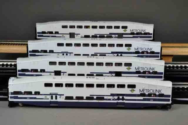 Appraisal: LIONEL K-LINE METROLINK COACH CARSFour identical white with grey trim