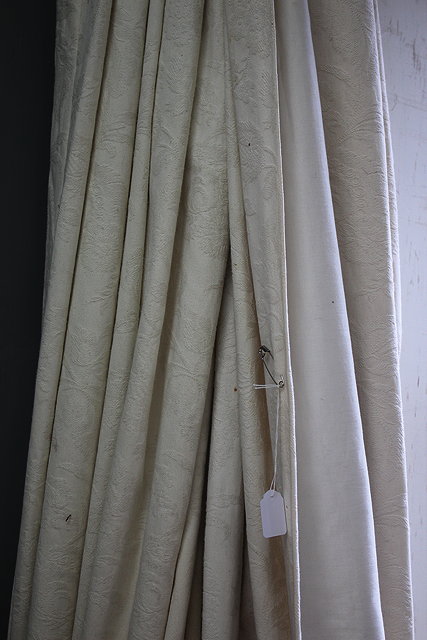 Appraisal: A GROUP OF CREAM FLORAL GROUND CURTAINS together with other