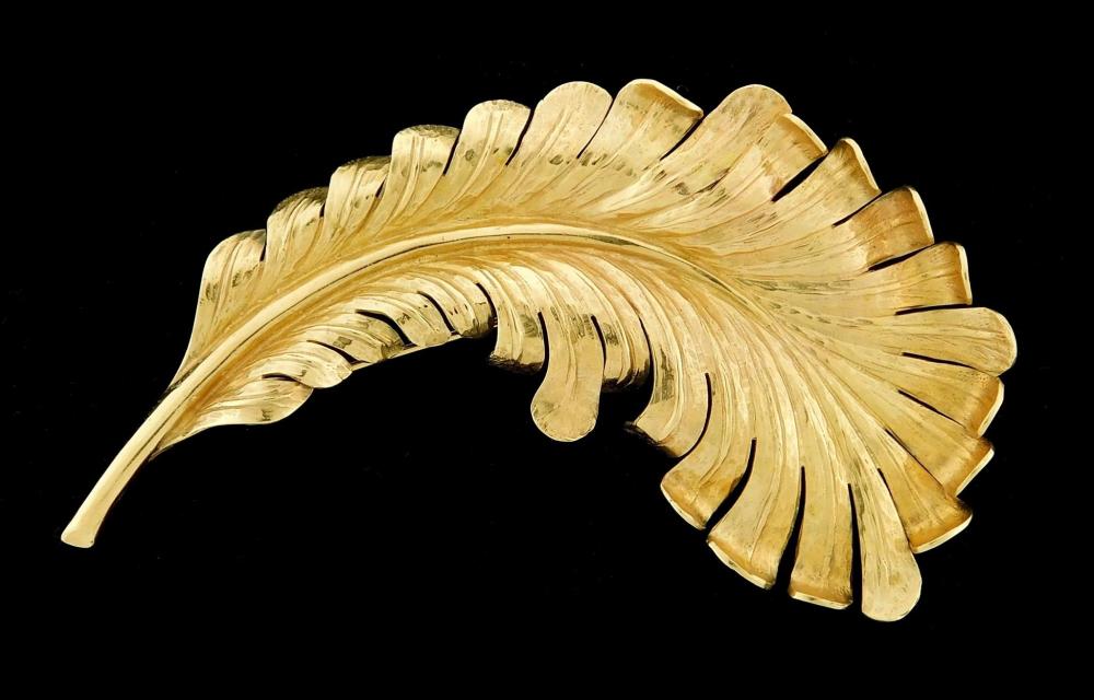 Appraisal: JEWELRY K Feather pin stamped and tested K yellow gold