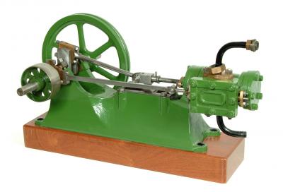 Appraisal: A single cylinder stationary mill type steam engine boar non-reversing