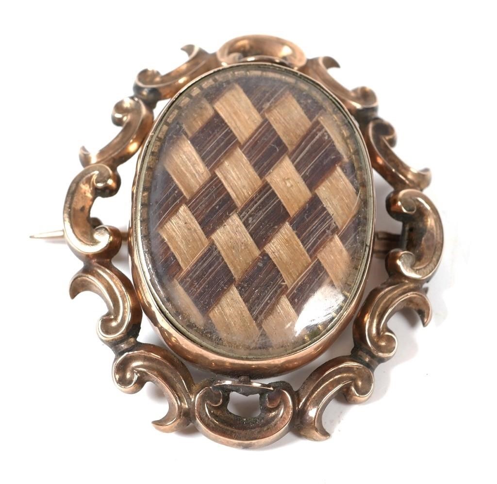 Appraisal: Victorian gold plate sided memorial brooch that swivels Basketweave hair