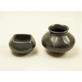 Appraisal: Two Southwest Blackware Pots Two Southwest blackware pots comprising a