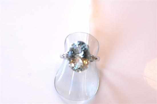 Appraisal: AN AQUAMARINE AND DIAMOND DRESS RING IN CT WHITE GOLD