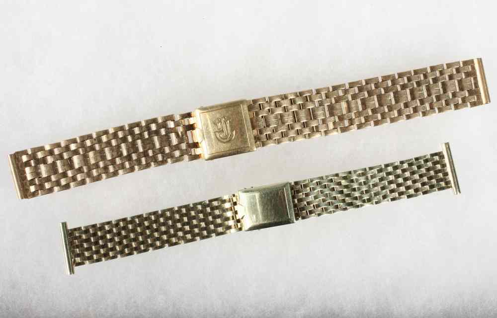 Appraisal: WATCH BANDS - A K rose gold flat link gent's