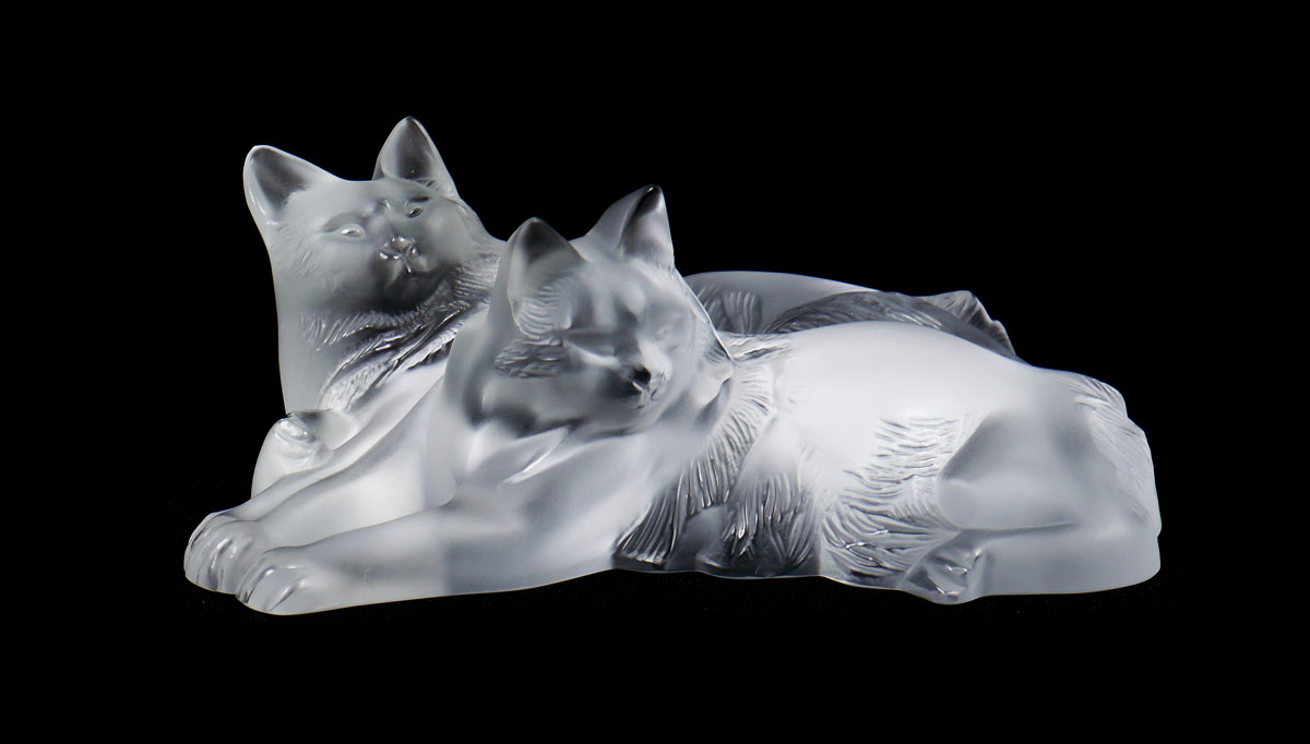 Appraisal: LALIQUE FRENCH CRYSTAL CATS HAPPY HUGGIE Group figurine of two