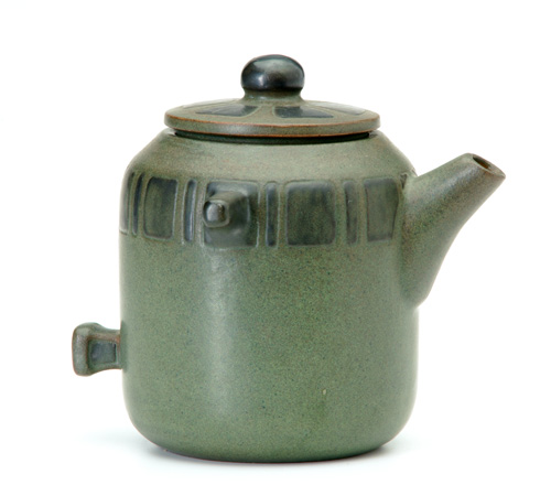 Appraisal: MARBLEHEAD Unusual teapot by Arthur Baggs with a geometric pattern