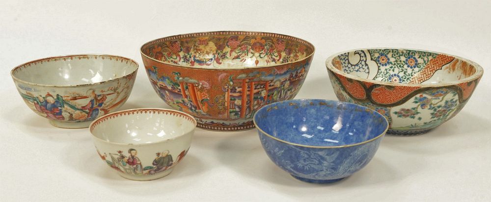 Appraisal: Group of Five Chinese Porcelain Bowls to include large Chinese