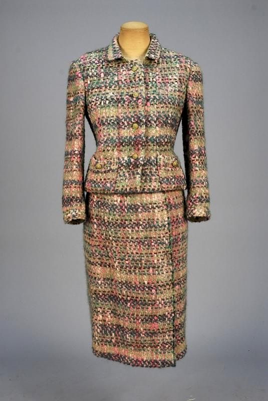 Appraisal: BEN ZUCKERMAN TWEED SKIRT SUIT MID th C Pink and