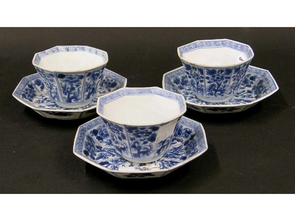 Appraisal: Set of three Vung Tau Cargo blue and white octagonal