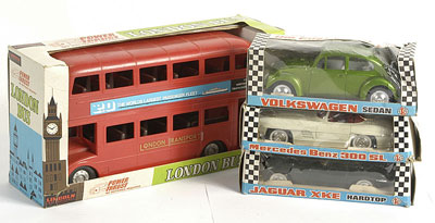 Appraisal: Lincoln Hong Kong Large Scale Routemaster and Model Cars -